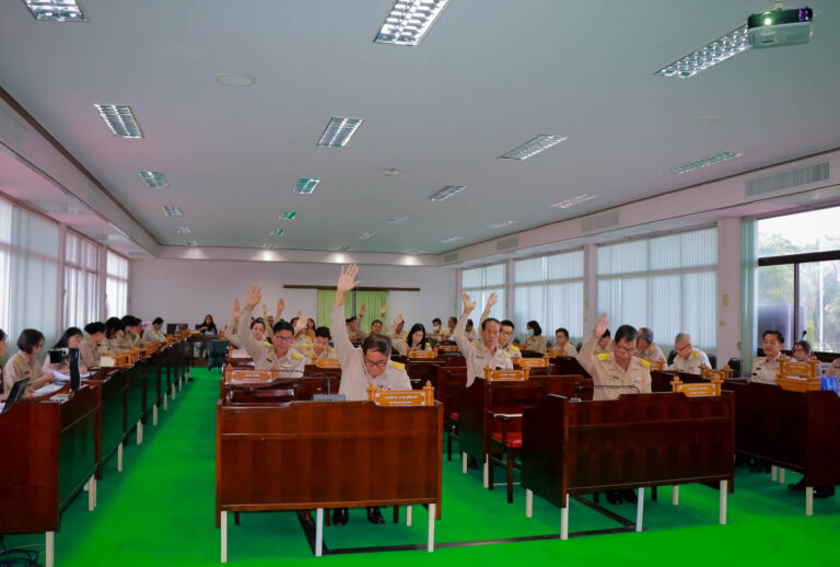 การประชุมสภาองค์การบริหารส่วนจังหวัดแพร่ สมัยประชุมวิสามัญ สมัยที่ 2 ครั้งที่ 3 ประจำปี พ.ศ.2563 ณ ห้องประชุมสภาองค์การบริหารส่วนจังหวัดแพร่