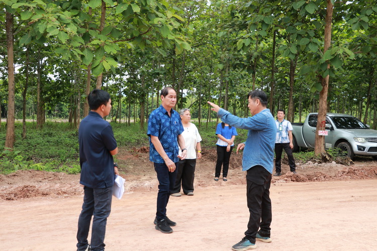องค์การบริหารส่วนจังหวัดแพร่ลงพื้นที่ตรวจสอบถนนสาย พร.ถ. 1-0008 บ้านแม่ยางเปี้ยว – บ้านแม่ยางโพธิ์ อำเภอร้องกวาง จังหวัดแพร่ หลังจากได้รับการร้องทุกข์จากประชาชนเกี่ยวกับถนนชำรุด