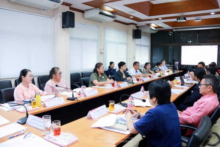 ประชุมหัวหน้าส่วนราชการและผู้อำนวยการสถานศึกษาในสังกัดองค์การบริหารส่วนจังหวัดแพร่ ครั้งที่ 9/2568