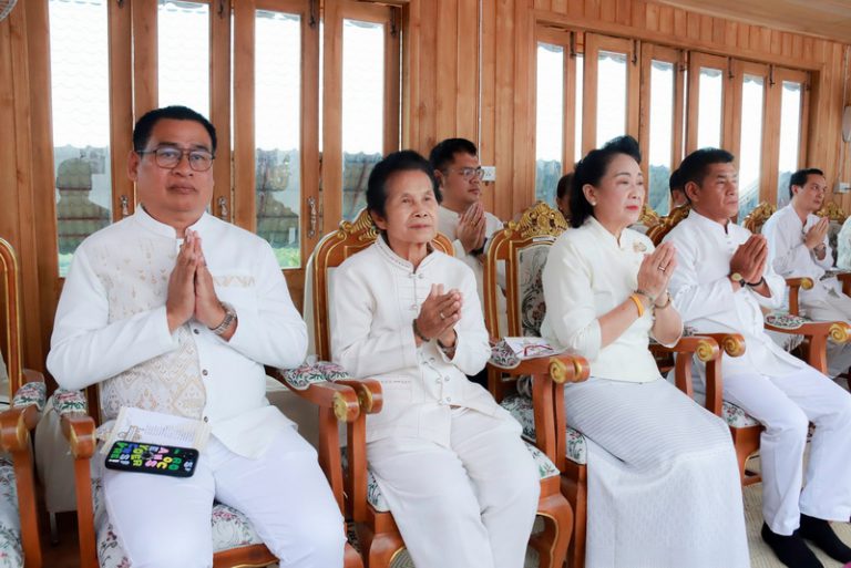 องค์การบริหารส่วนจังหวัดแพร่ ร่วมพิธีเจริญพระพุทธมนต์ถวายกุศลแด่สมเด็จพระเจ้าลูกเธอ เจ้าฟ้าพัชรกิติยาภา นเรนทิราเทพยวดี กรมหลวงราชสาริณีสิริพัชร มหาวัชรราชธิดา