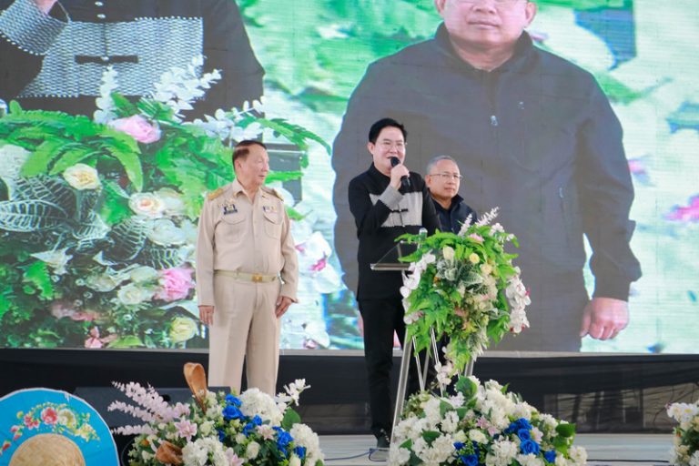 องค์การบริหารส่วนจังหวัดแพร่ ร่วมต้อนรับ นายอัครา พรหมเผ่า รัฐมนตรีว่าการกระทรวงการพัฒนาสังคมและความมั่นคงของมนุษย์ พร้อมคณะ ได้ลงพื้นที่ติดตามความก้าวหน้าการดำเนินงานด้านการส่งเสริมอาชีพของกรมการพัฒนาชุมชน