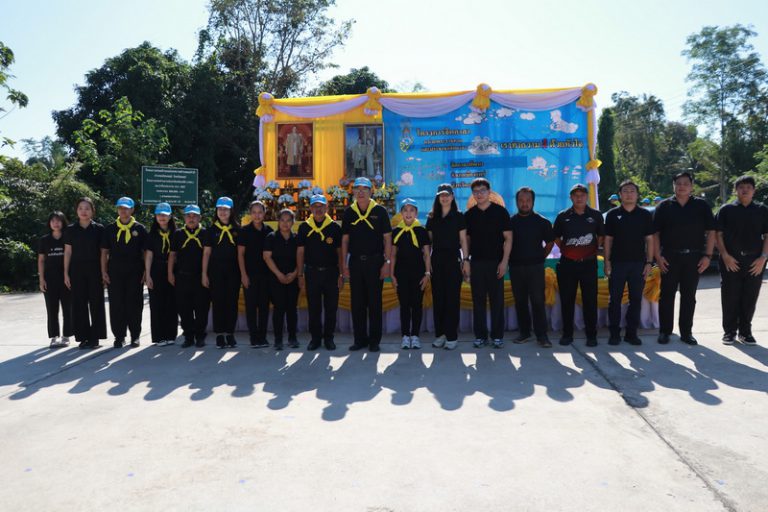 องค์การบริหารส่วนจังหวัดแพร่ เข้าร่วมกิจกรรมจิตอาสาพัฒนา เนื่องในวันคล้ายวันพระบรมราชสมภพ พระบาทสมเด็จพระบรมชนกาธิเบศร มหาภูมิพลอดุลยเดชมหาราช บรมราถบพิตร