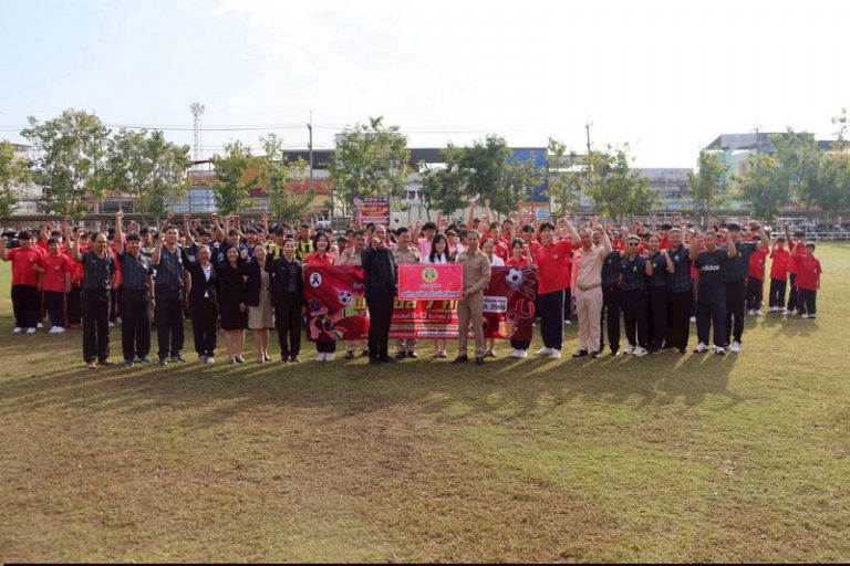 องค์การบริหารส่วนจังหวัดแพร่ ร่วมกับ สำนักงานเขตพื้นที่การศึกษามัธยมศึกษาแพร่ และผู้บริหารสถานศึกษาในสังกัด ดำเนินการจัดการแข่งขันกีฬานักเรียนมัธยมศึกษาจังหวัดแพร่ ประจำปีงบประมาณ พ.ศ. 2569 ณ สนามกีฬาโรงเรียนพิริยาลัยจังหวัดแพร่