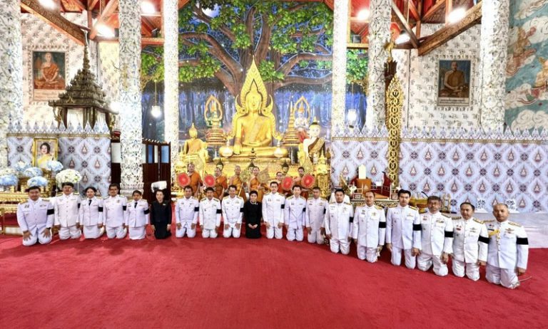 องค์การบริหารส่วนจังหวัดแพร่ ร่วมพิธีทำบุญตักบาตรถวายพระราชกุศล และพิธีบำเพ็ญกุศลและแสดงความอาลัย ในวาระครบ 100 วัน (สตมวาร) แห่งการสวรรคต