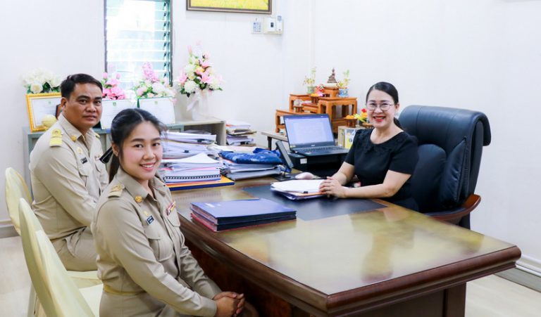 องค์การบริหารส่วนจังหวัดแพร่ ให้การต้อนรับข้าราชการรายงานตัวโอนเข้ารับราชการในสังกัดองค์การบริหารส่วนจังหวัดแพร่ จำนวน 2 ราย