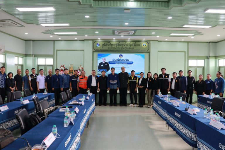 ประชุมกับคณะกรรมการขับเคลื่อนโครงการสมาชิกวุฒิสภาพบประชาชน