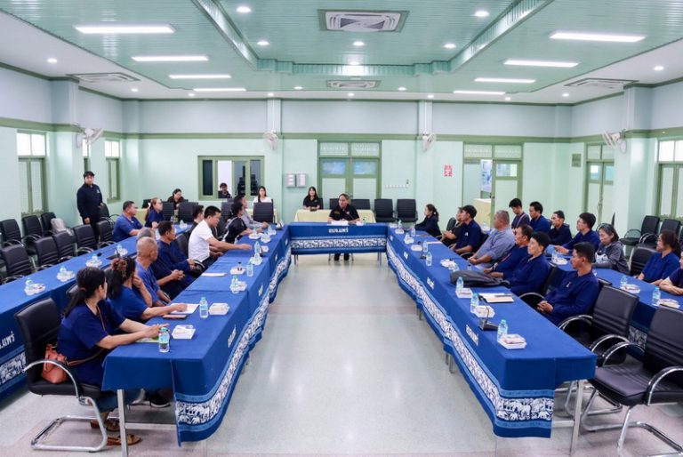 ศูนย์บริหารจัดการน้ำจังหวัดแพร่ องค์การบริหารส่วนจังหวัดแพร่ ให้การต้อนรับ นายภาคีนัย บุญศัพท์ รองนายกองค์การบริหารส่วนตำบลร้องกวาง และคณะ ศึกษาดูงาน เกี่ยวกับบทบาท หน้าที่ และการขับเคลื่อนการบริหารจัดการน้ำจังหวัดแพร่