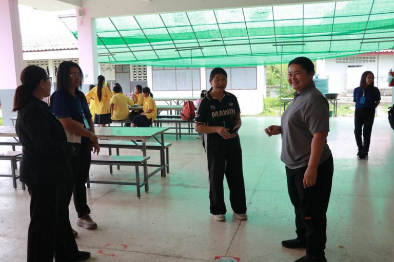 องค์การบริหารส่วนจังหวัดแพร่ ตรวจติดตามโครงการอาหารกลางวันของโรงเรียนองค์การบริหารส่วนจังหวัดแพร่เด่นไชยวิทยา