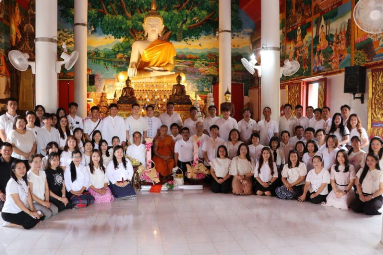 องค์การบริหารส่วนจังหวัดแพร่ ร่วมกิจกรรมทำบุญและถวายเทียนพรรษา เนื่องในเทศกาลวันอาสาฬหบูชาและวันเข้าพรรษา ประจำปี 2569