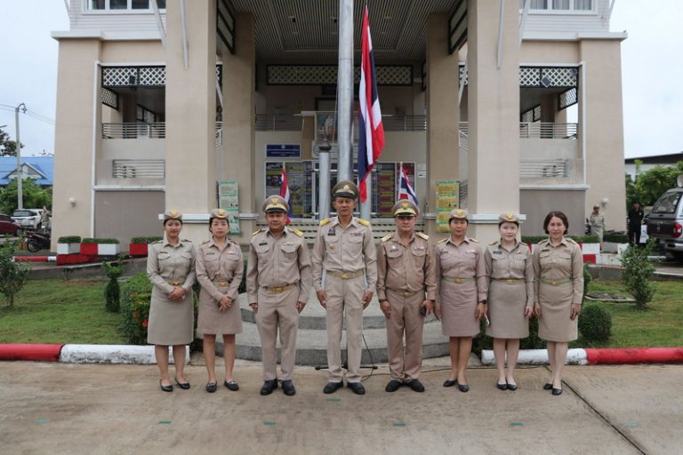 องค์การบริหารส่วนจังหวัดแพร่ ร่วมกิจกรรมเนื่องในวันพระราชทานธงชาติไทย
