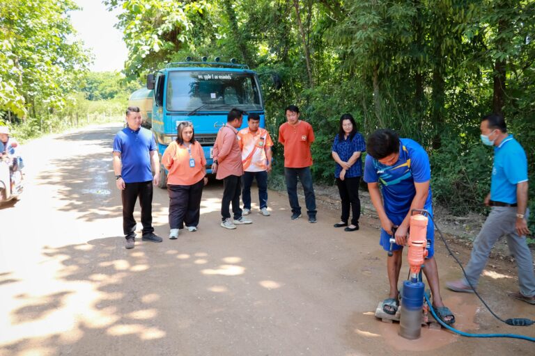 ตรวจติดตามโครงการปรับปรุงผิวทางแอสฟัลท์ติกคอนกรีต สาย พร.ถ. 1-0040 บ้านวังเย็น – บ้านผาจั๊บ อำเภอลอง จังหวัดแพร่